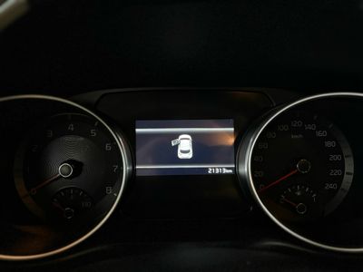 Kia XCeed 1.0 T-GDI BUSINESS 74KW (100CV BLACK PEARL (METALIZADO)	TELA NEGRA