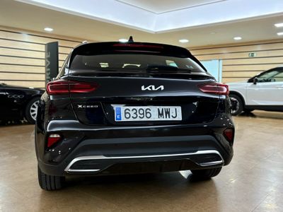 Kia XCeed 1.0 T-GDI BUSINESS 74KW (100CV BLACK PEARL (METALIZADO)	TELA NEGRA