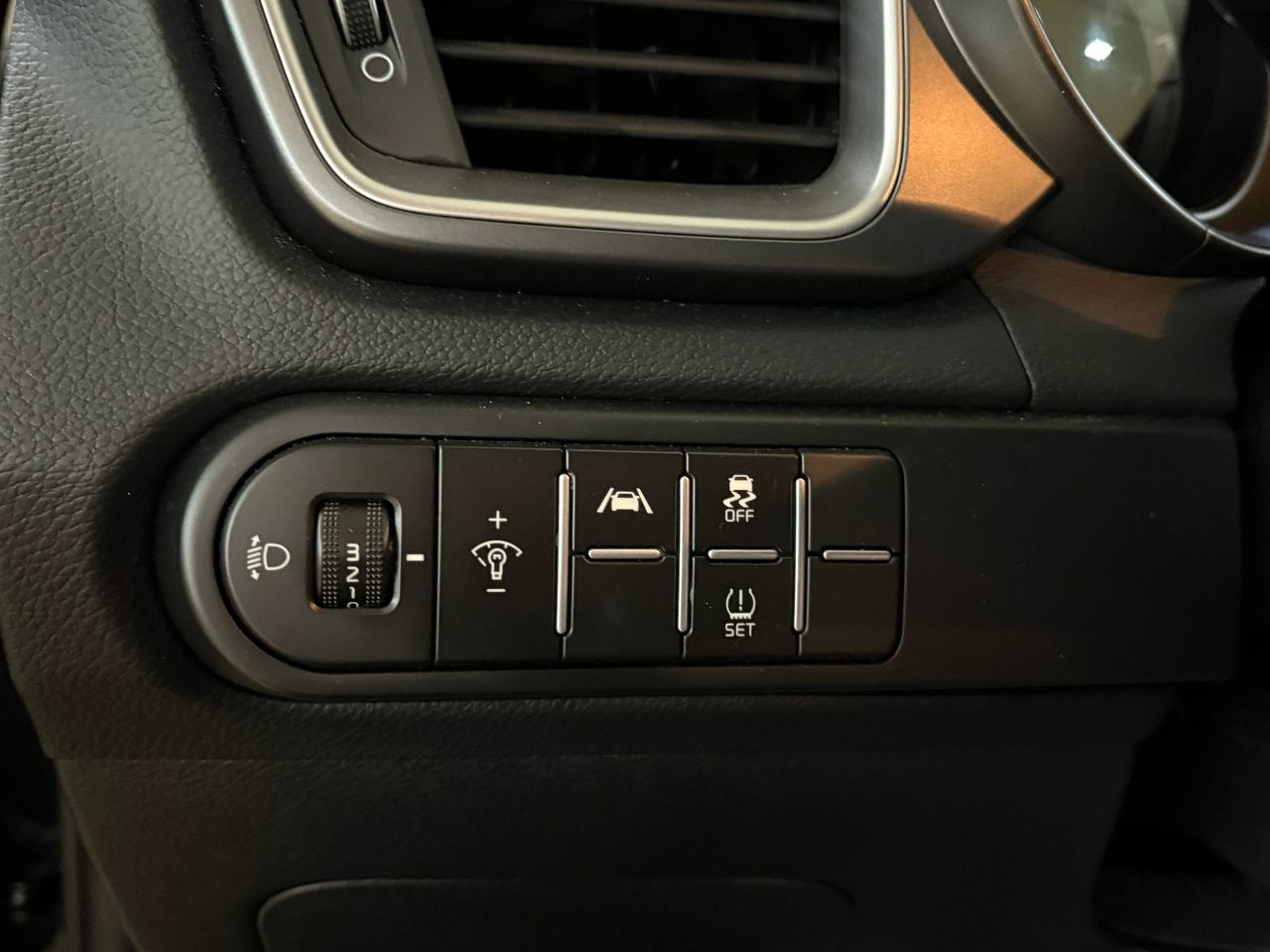 Kia XCeed 1.0 T-GDI BUSINESS 74KW (100CV BLACK PEARL (METALIZADO)	TELA NEGRA - Foto 2