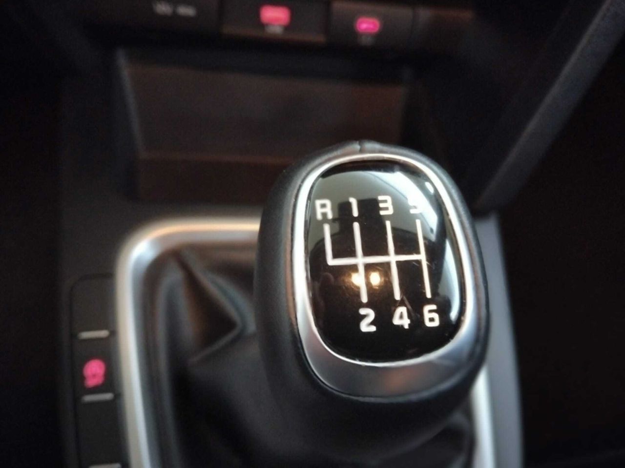 Kia XCeed 1.0 T-GDI BUSINESS 74KW (100CV BLACK PEARL (METALIZADO)	TELA NEGRA - Foto 2