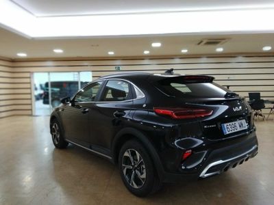 Kia XCeed 1.0 T-GDI BUSINESS 74KW (100CV BLACK PEARL (METALIZADO)	TELA NEGRA