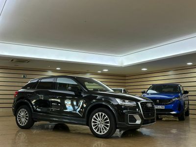Audi Q2 1.0 TFSI Design LED-Xenon Navi Klima PDC ... 