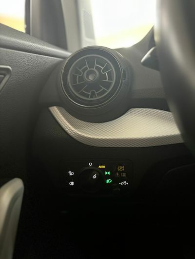 Audi Q2 1.0 TFSI Design LED-Xenon Navi Klima PDC ... 