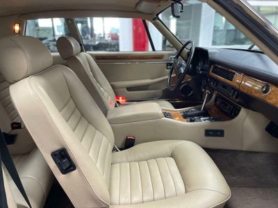 Jaguar XJ S V12 