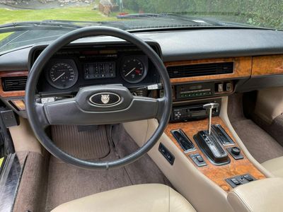 Jaguar XJ S V12 