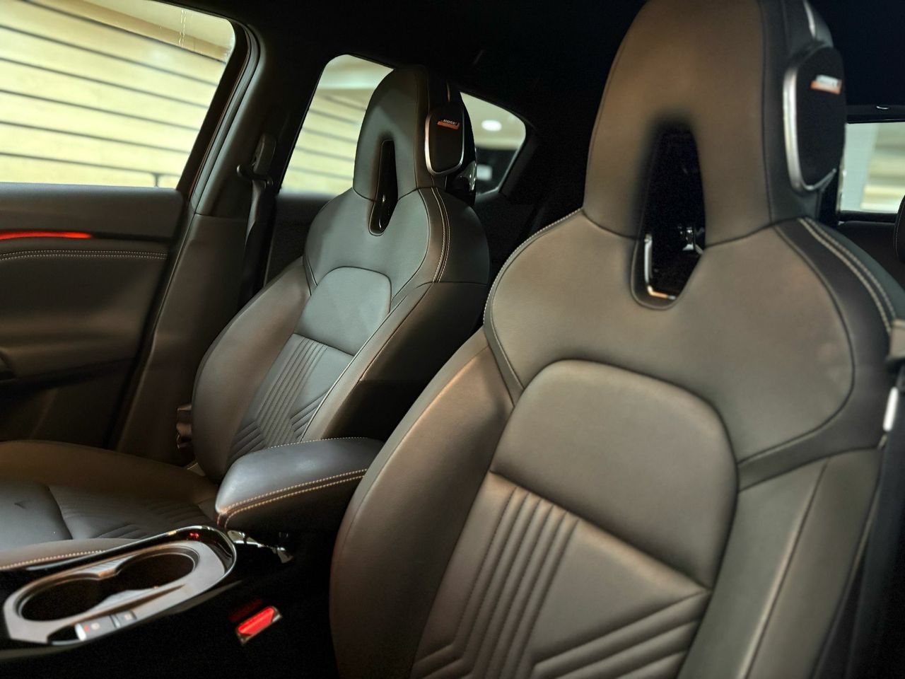 Nissan Juke N-Design con pack BOSE Personal Plus.DIG-T 84 KW (114 CV) DCT 7 VEL. TEKNA Full LED con diseño “Black Line” - Foto 2