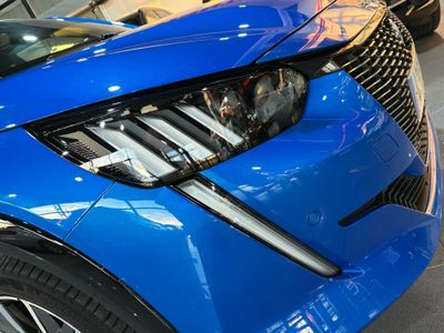 Peugeot 208 PureTech EAT8 GT Line PureTech EAT8 GT Line