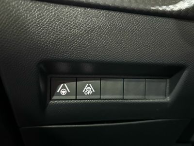 Peugeot 208 PureTech EAT8 GT Line PureTech EAT8 GT Line