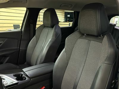 Peugeot 5008 ALLUR	1.2 PURETECH 96KW S&S ALLURE EAT8 