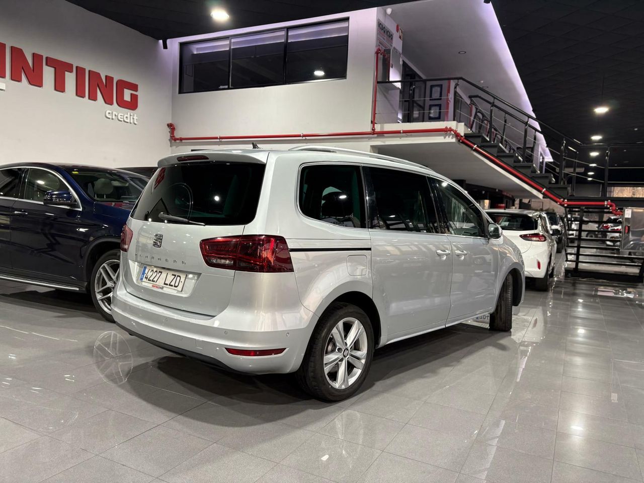 Seat Alhambra EXLGO	1.4 TSI 110KW DSG S/S EXCELLEN GO PUERTAS ELECTRICAS - Foto 2