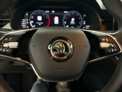 Skoda Kamiq AMBIT	1.0 TSI 81KW (110CV) AMBITION PACK KAMIQ TECHNO PLUS AMBITION^