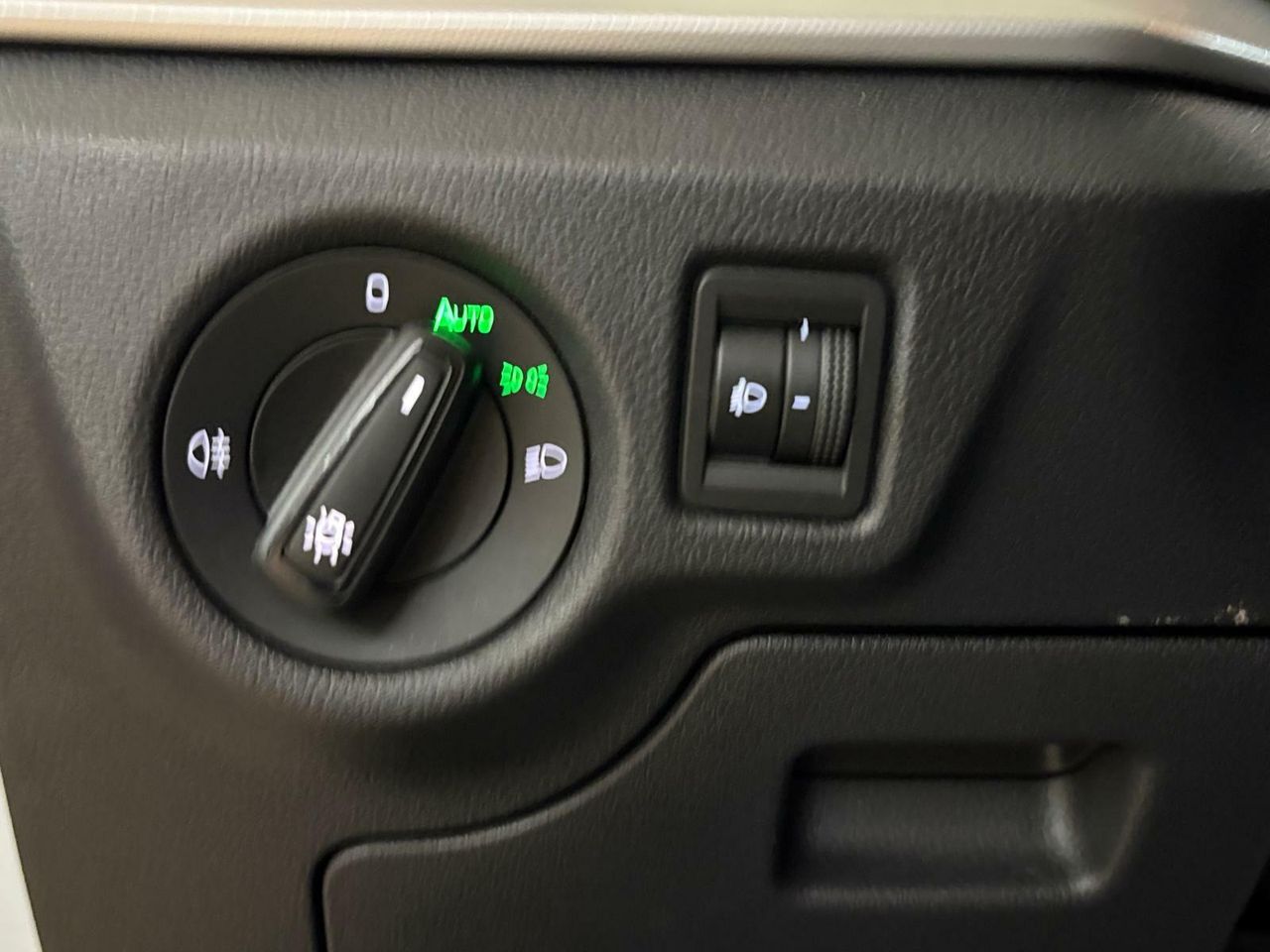Skoda Kamiq AMBIT	1.0 TSI 81KW (110CV) AMBITION PACK KAMIQ TECHNO PLUS AMBITION^ - Foto 2
