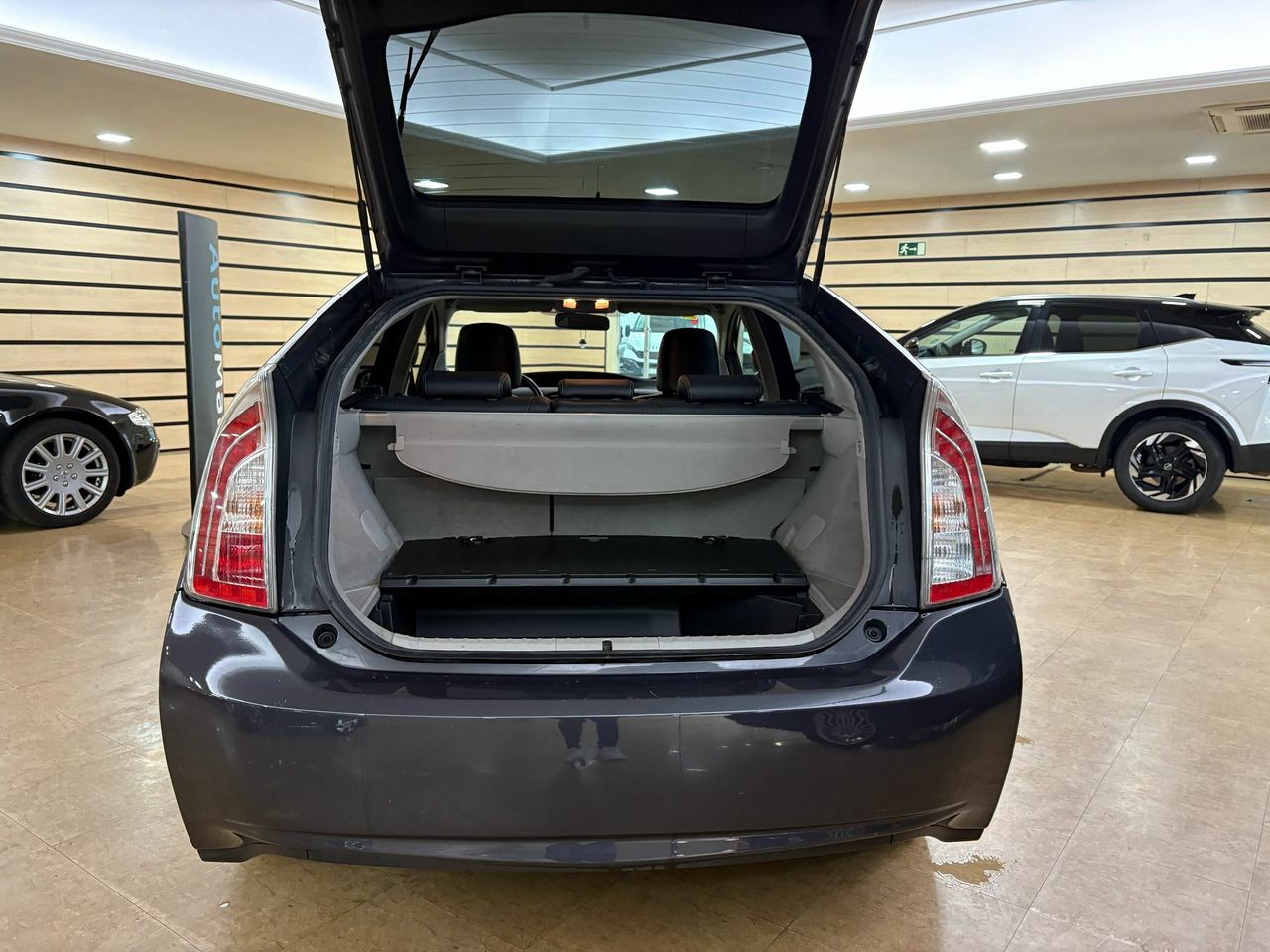 Toyota Prius HYBRID SYNERGY DRIVE 1.8  BATERIAS NUEVAS - Foto 2