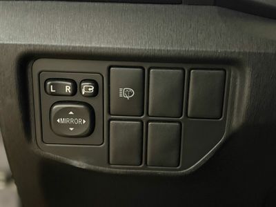 Toyota Prius HYBRID SYNERGY DRIVE 1.8  BATERIAS NUEVAS