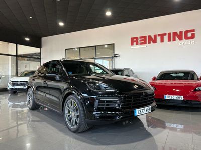 Porsche Cayenne Coupé E-Hybrid Platinum Edition  La edición Platinum añade un toque de exclusividad con detalles en platino satinado, llantas RS Spyder Design de 21 pulgadas y otros elementos de diseño específicos. 