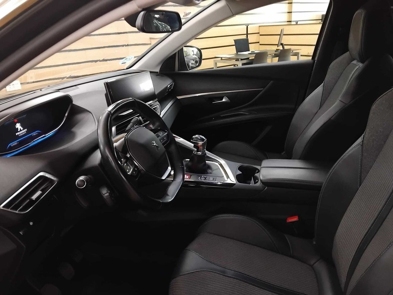 Peugeot 5008 1.5 BLUEHDI 96KW (130CV) S&S ALLURE GRIS PLATINIUM (METALIZADO)	TEP & TISSU 'COLYN' MISTRAL - Foto 2