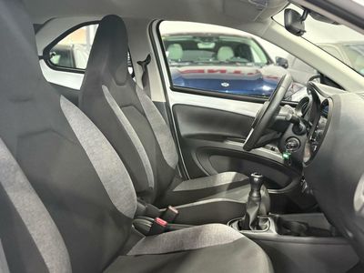 Toyota Aygo X Cross 1.0 vvt-i 72cv play