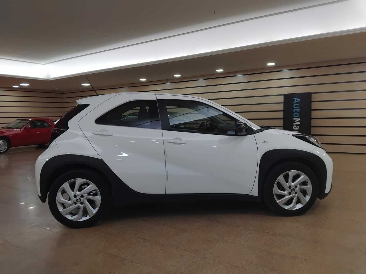 Toyota Aygo X Cross 1.0 vvt-i 72cv play - Foto 2