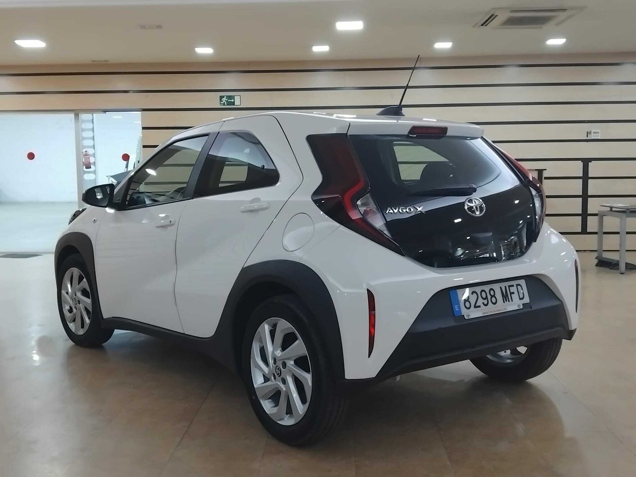 Toyota Aygo X Cross 1.0 vvt-i 72cv play - Foto 2