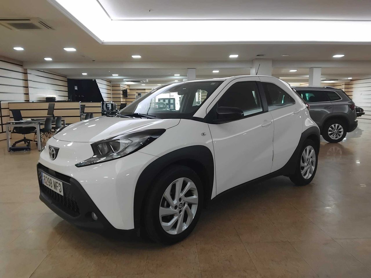 Toyota Aygo X Cross 1.0 vvt-i 72cv play - Foto 2
