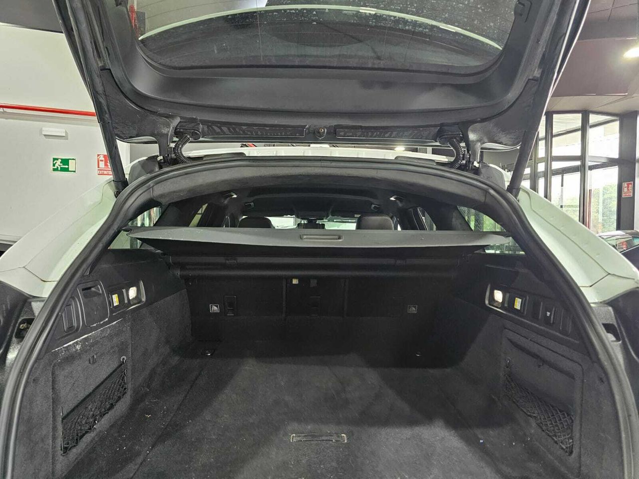 Jaguar XF 2.0D 180CV RSPORT AWD AUTO.  - Foto 2