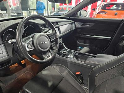 Jaguar XF 2.0D 180CV RSPORT AWD AUTO. 