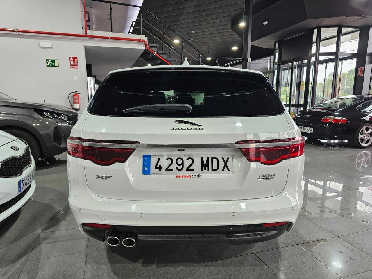 Jaguar XF 2.0D 180CV RSPORT AWD AUTO.  - Foto 2