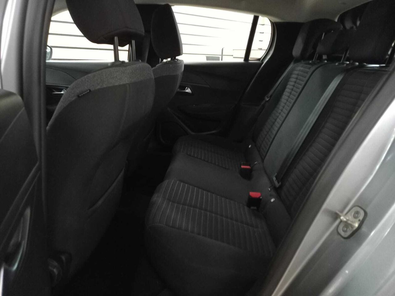 Peugeot 208 PureTech 55kW (75CV) Active Pack . PureTech 55kW (75CV) Active Pack . - Foto 2