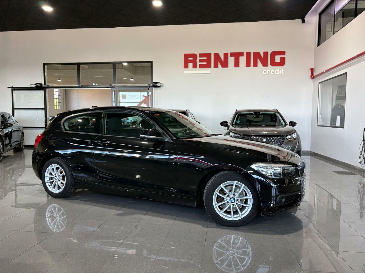 BMW Serie 1 Advantage  Hatchback compacto de 3 puertas - Foto 2