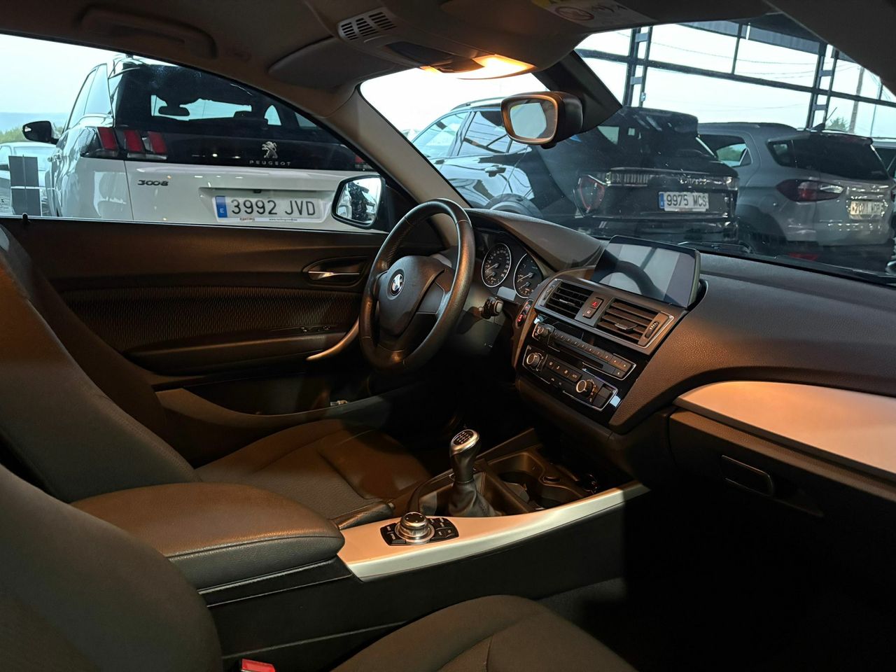 BMW Serie 1 Advantage  Hatchback compacto de 3 puertas - Foto 2