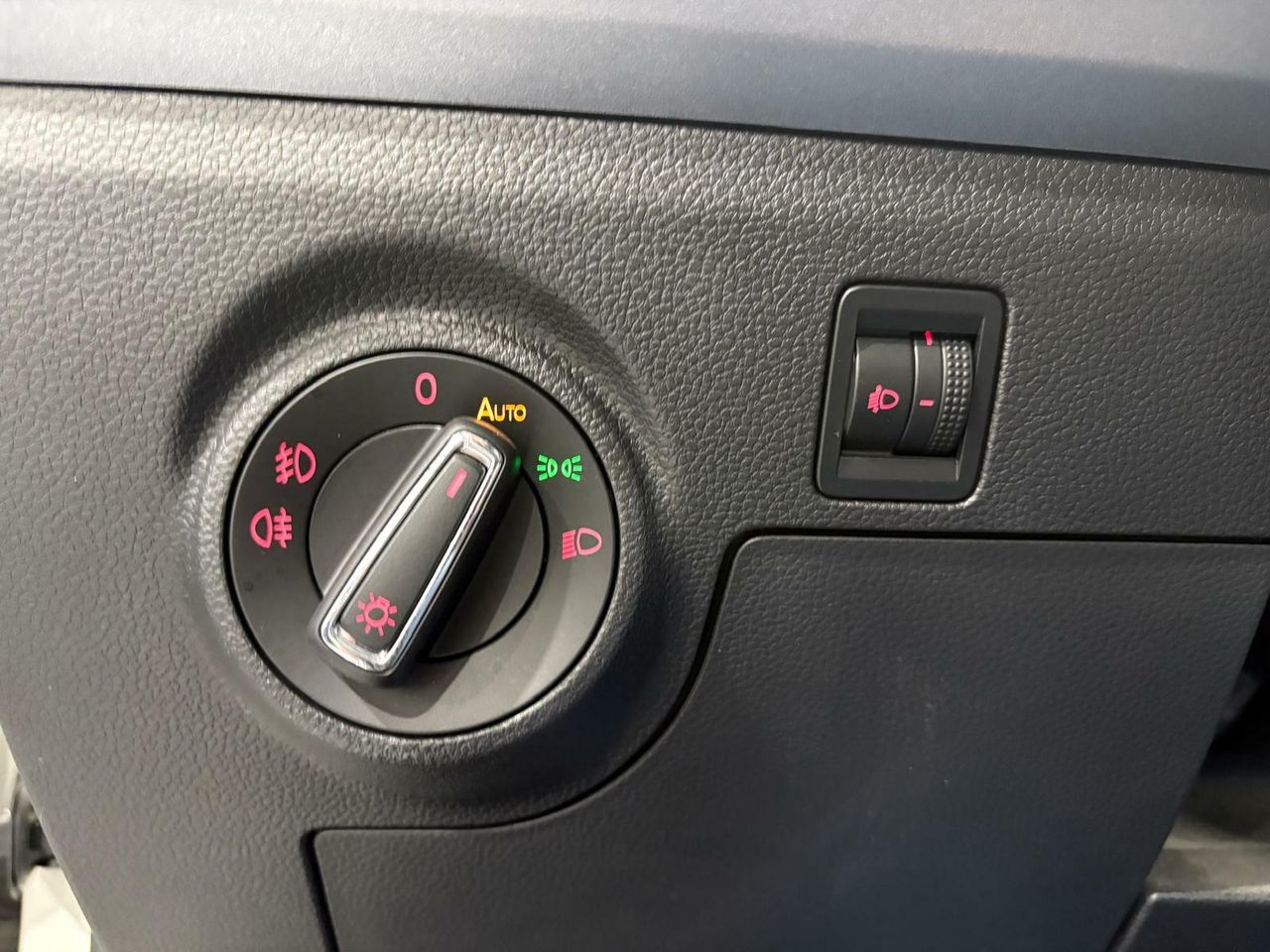 Seat Arona 1.0 Tsi 85kw (115cv) Style Edition Eco  - Foto 2