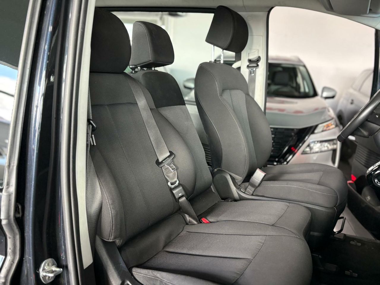Hyundai Staria 2.2 CRDI Maxx 9S 9 PLAZAS - Foto 2