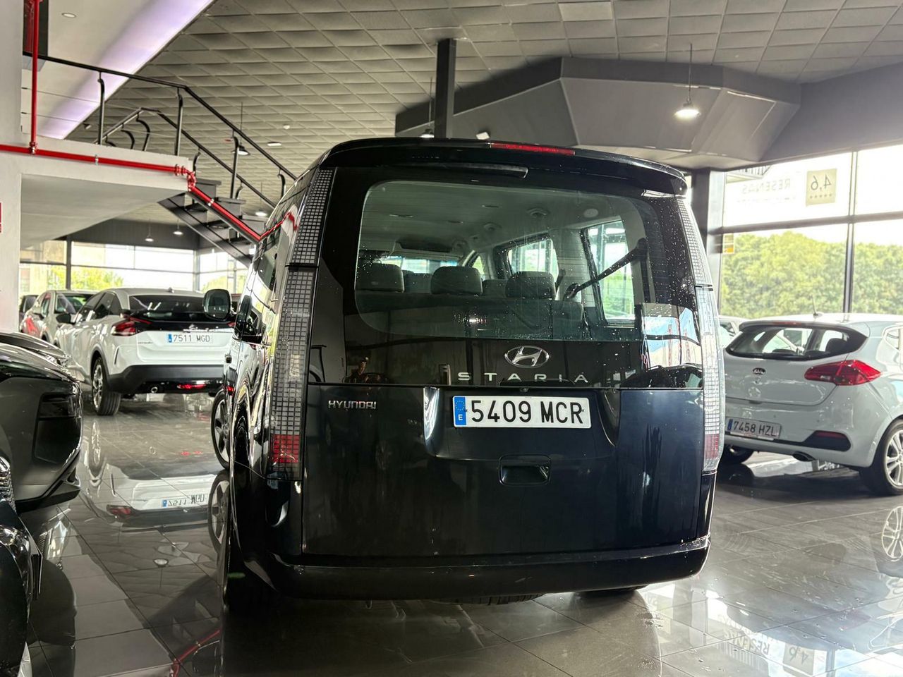 Hyundai Staria 2.2 CRDI Maxx 9S 9 PLAZAS - Foto 2
