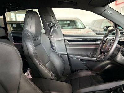 Porsche Macan 4 ELECTRIC 