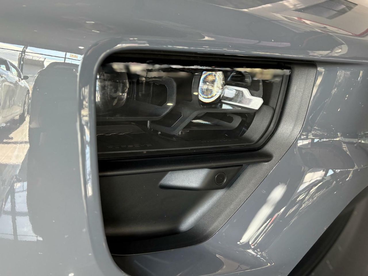Porsche Macan 4 ELECTRIC  - Foto 2