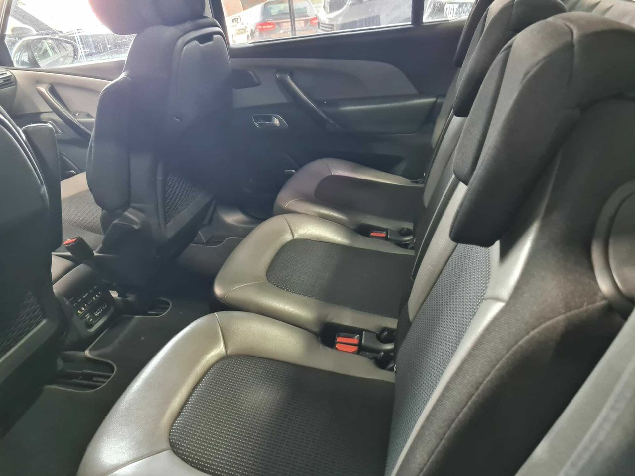 Citroën Grand C4 Picasso 7 PLAZAS 150CV PACK CONFORT - Foto 2