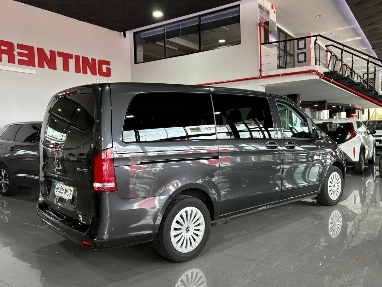 Mercedes Vito 116CDI AT 120KW TOURER PRO LARGA  - Foto 2