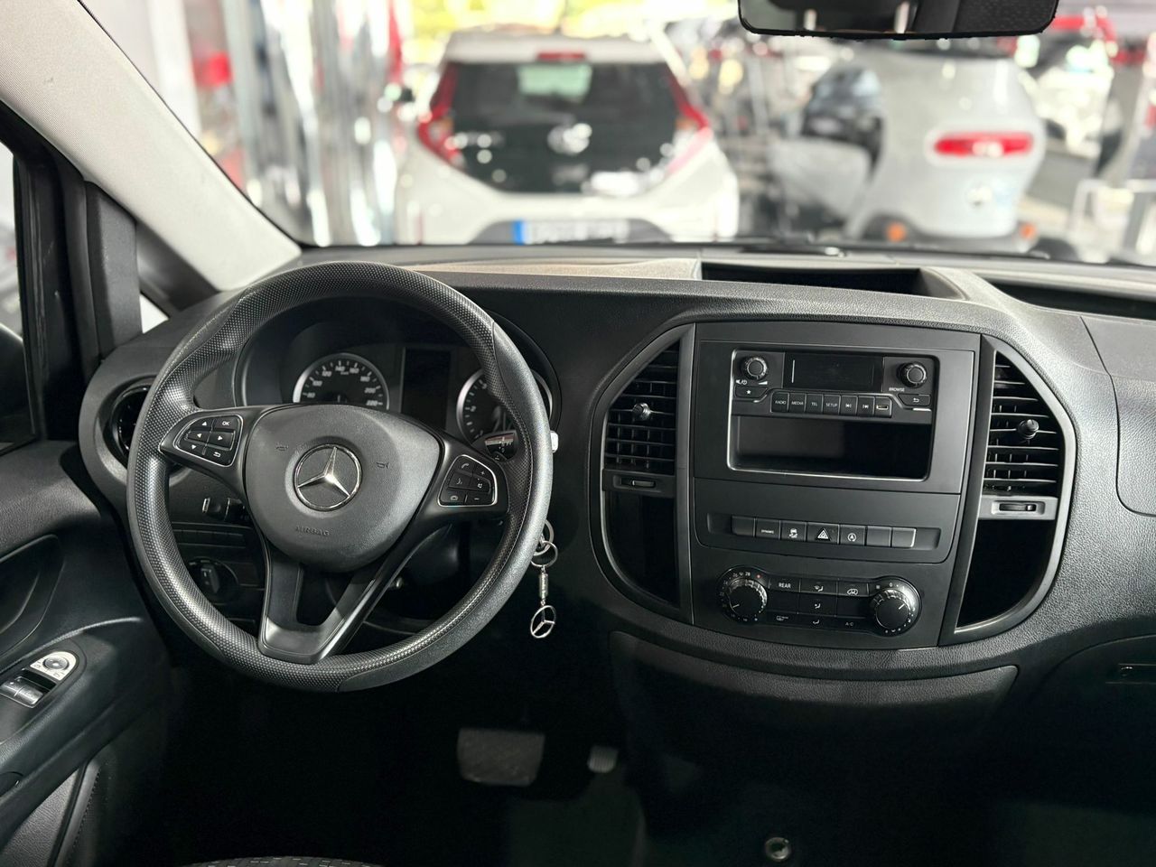 Mercedes Vito 116CDI AT 120KW TOURER PRO LARGA  - Foto 2