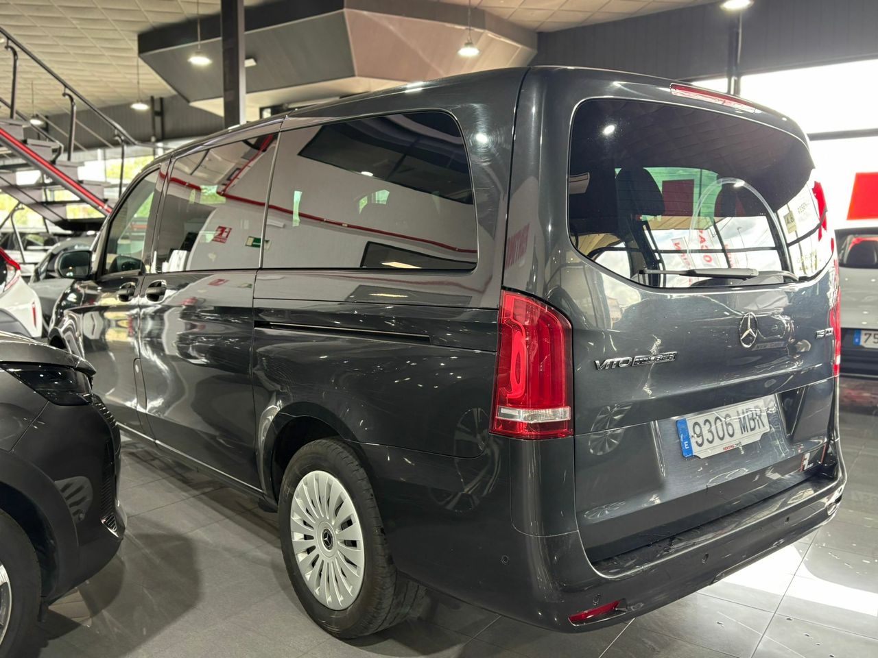 Mercedes Vito 116CDI AT 120KW TOURER PRO LARGA  - Foto 2