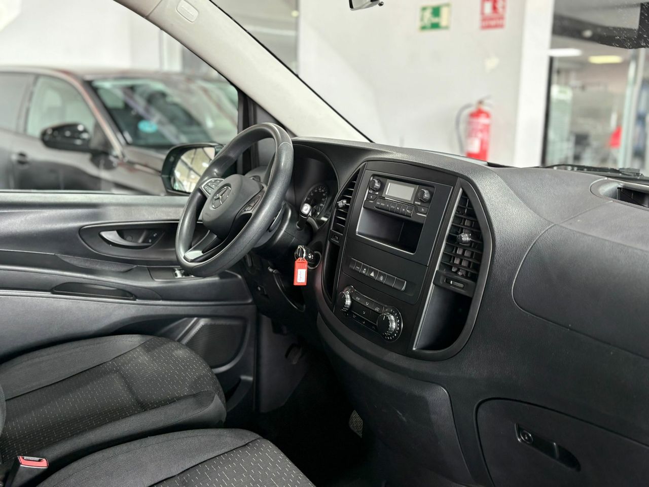 Mercedes Vito 116CDI AT 120KW TOURER PRO LARGA  - Foto 2