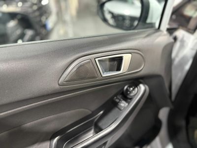 Ford Fiesta 1.5 TDCi Trend 75 CV (55.00 kW)