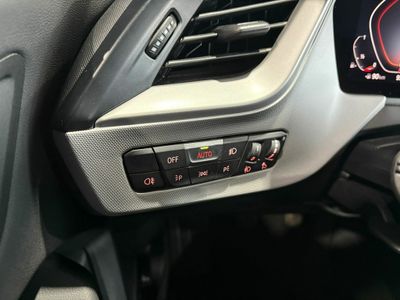 BMW Serie 1  SERIES HATCH 1.5 118I (100KW) Opcionales: 2.157 €