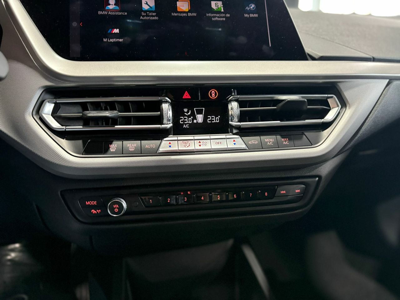 BMW Serie 1  SERIES HATCH 1.5 118I (100KW) Opcionales: 2.157 € - Foto 2