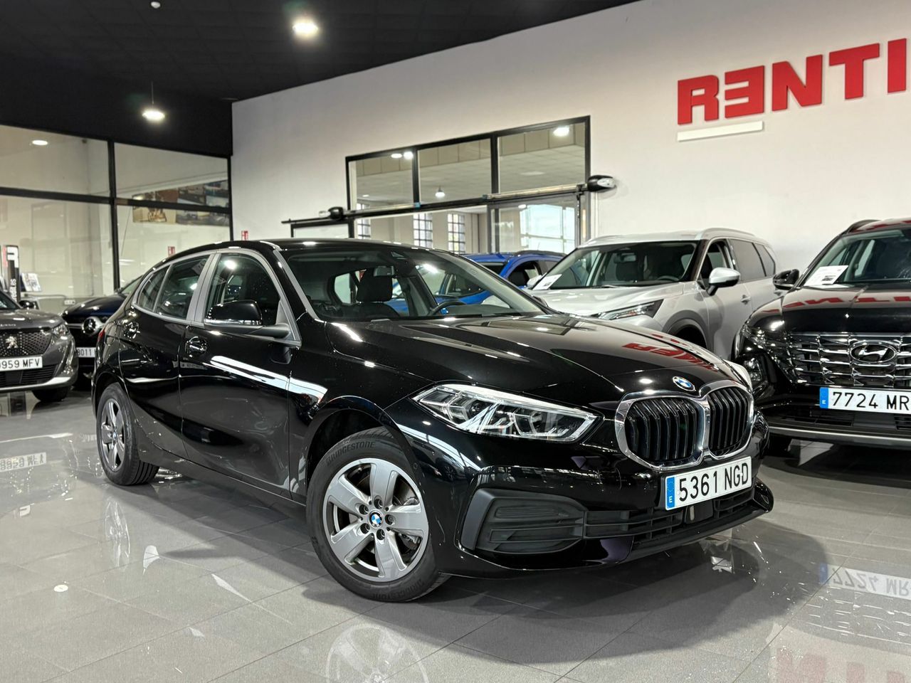 BMW Serie 1 SERIES HATCH 1.5 118I (100KW) Opcionales: 2.157 € - Foto 2