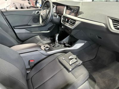 BMW Serie 1  SERIES HATCH 1.5 118I (100KW) Opcionales: 2.157 €