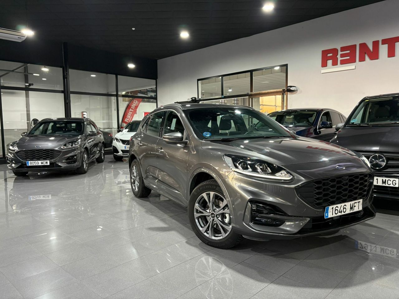 Ford Kuga ST-LINE 2.5 DURATEC PHEV 165KW AUTO ST-LINE 1.5T ECOBOOST 110KW (150CV) ALFOMBRILLAS DE MALETERO REVERSIBLE^PAQUETE TECH^RUEDA DE REPUESTO MINI^CABLE DE CARGA PÚBLICA CON BOLSA^ - Foto 2