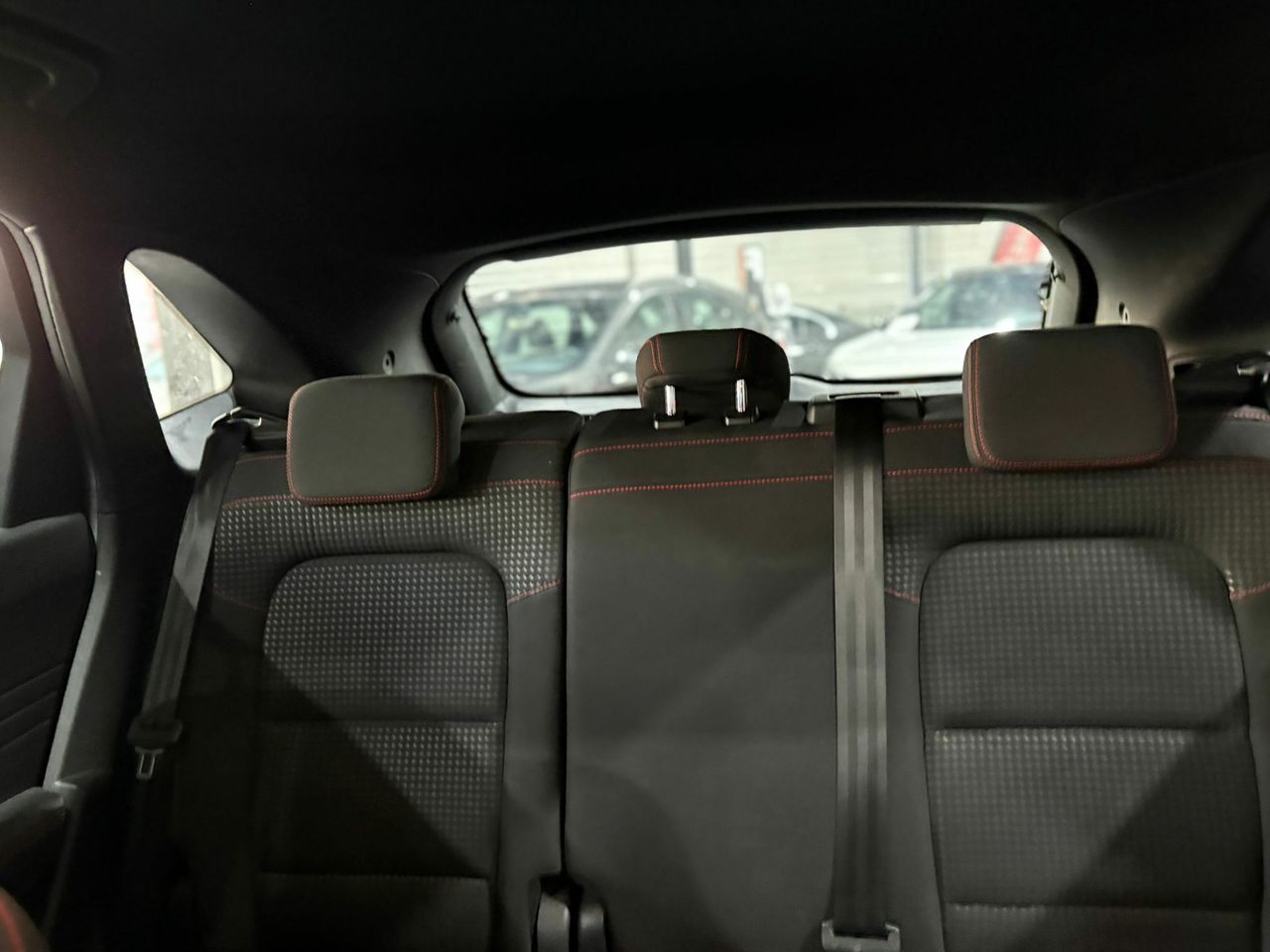 Ford Kuga ST-LINE 2.5 DURATEC PHEV 165KW AUTO ST-LINE 1.5T ECOBOOST 110KW (150CV) ALFOMBRILLAS DE MALETERO REVERSIBLE^PAQUETE TECH^RUEDA DE REPUESTO MINI^CABLE DE CARGA PÚBLICA CON BOLSA^ - Foto 2