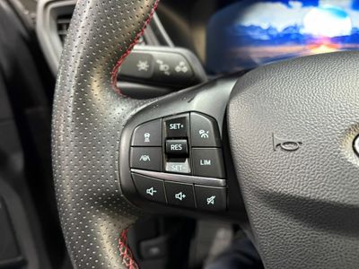 Ford Kuga ST-LINE 2.5 DURATEC PHEV 165KW AUTO ST-LINE 1.5T ECOBOOST 110KW (150CV) ALFOMBRILLAS DE MALETERO REVERSIBLE^PAQUETE TECH^RUEDA DE REPUESTO MINI^CABLE DE CARGA PÚBLICA CON BOLSA^