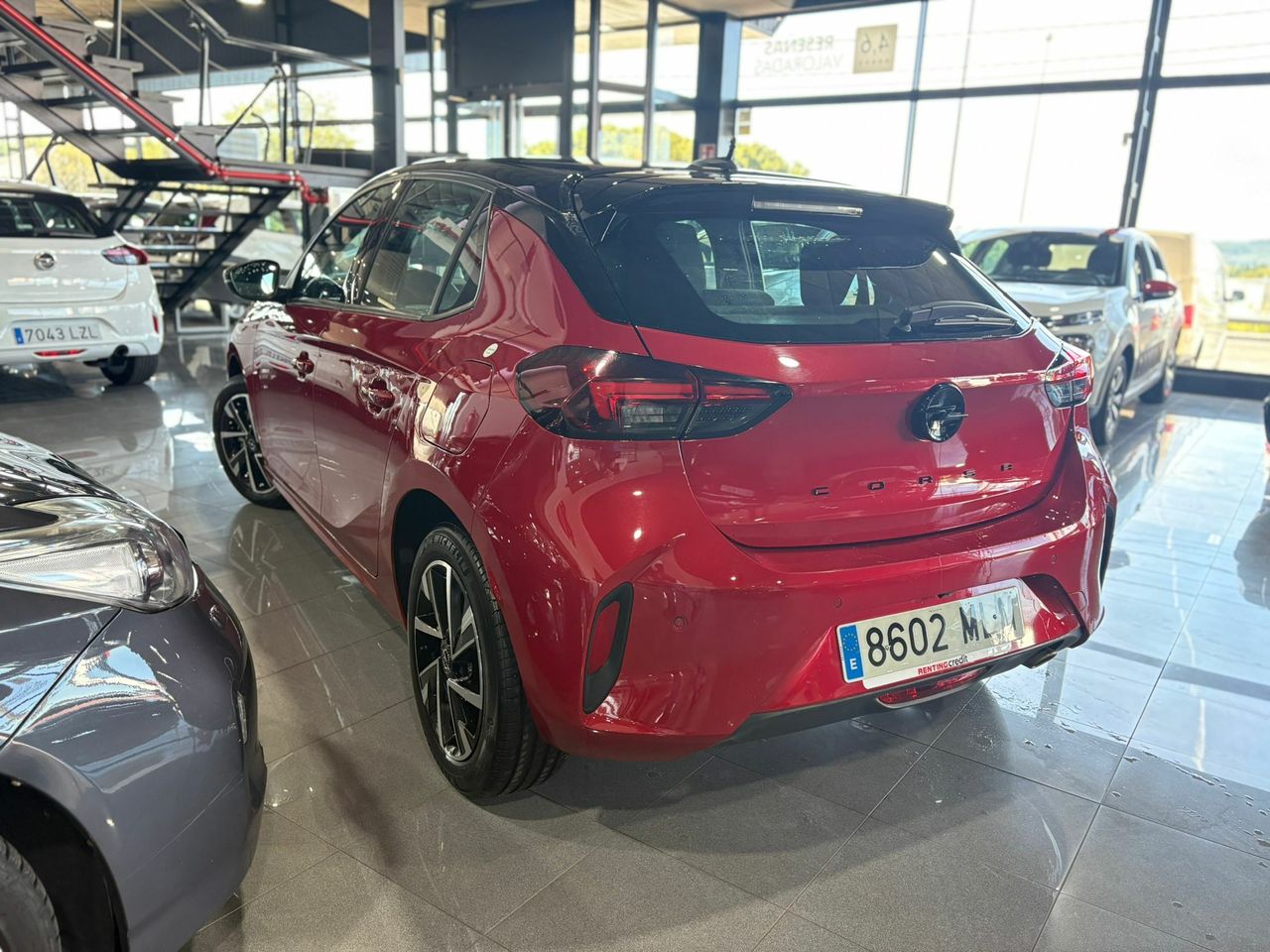 Opel Corsa GS	1.2T XHL 74KW (100CV) GS TELA MARVEL BLACK - Foto 2