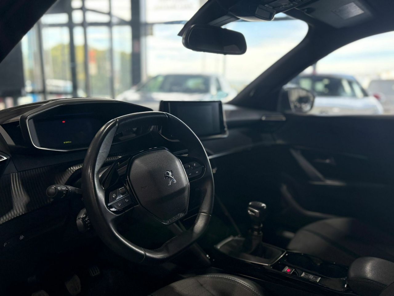 Peugeot 2008 ALLURE PACK PURETECH 130 S&S 6 VEL. MAN TAPICERÍA COZY NEGRO CON PESPUNTES EN AZUL - Foto 2